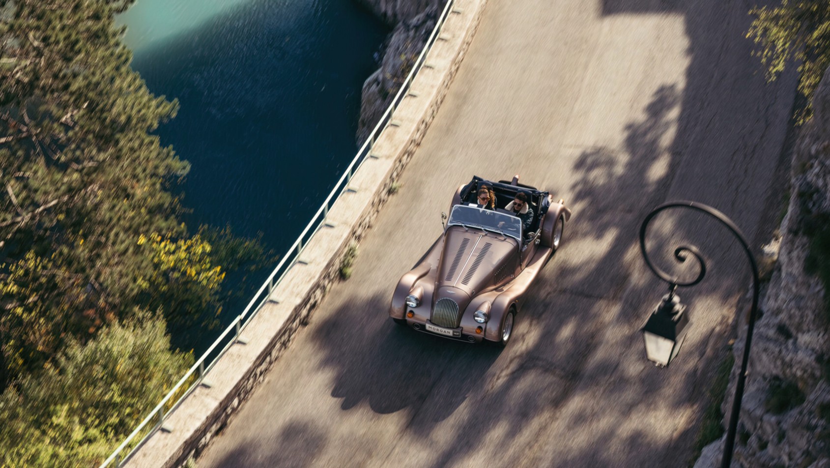 Morgan Plus 4 w ruchu