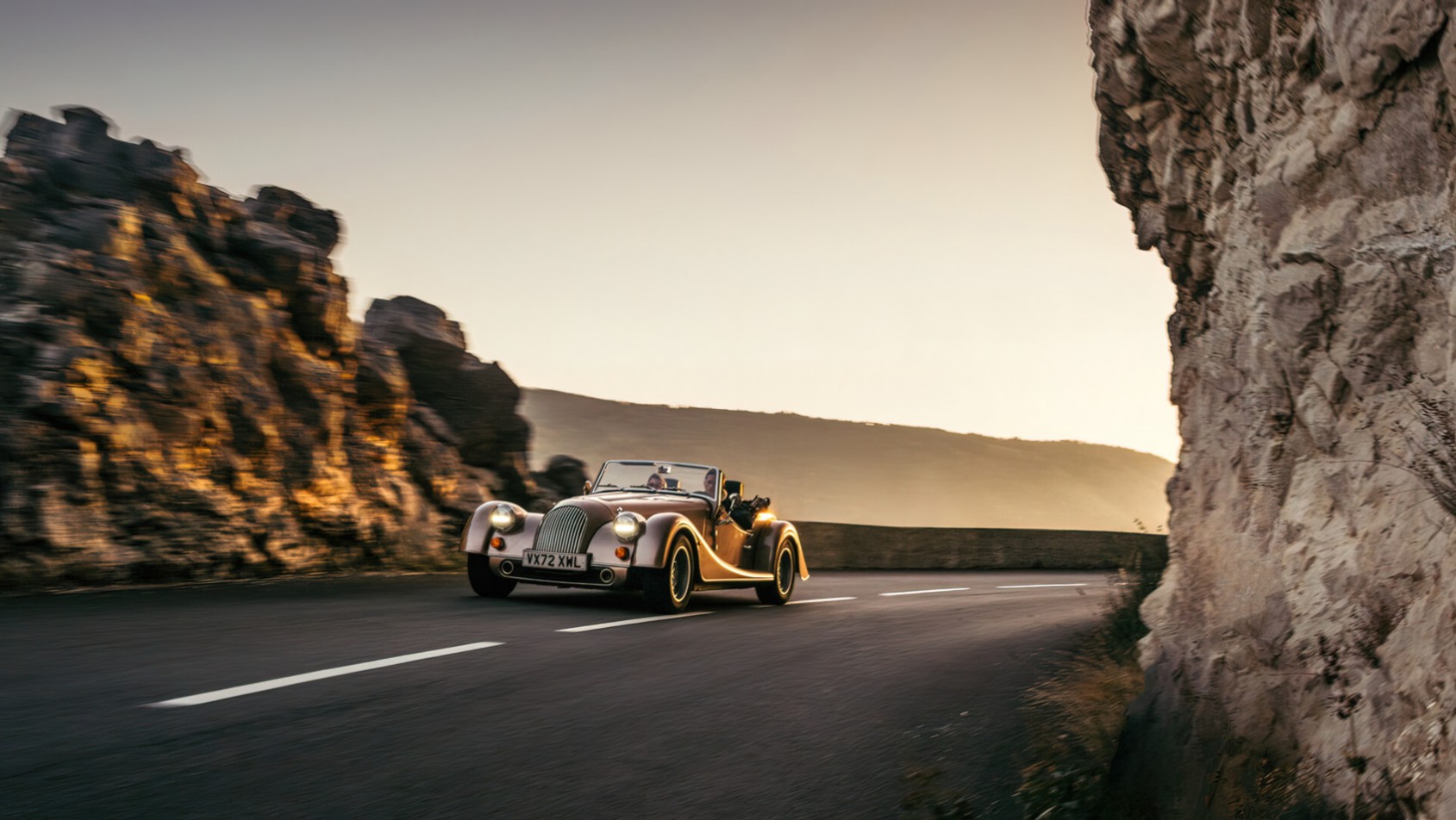 Morgan Plus 4 w trakcie jazdy