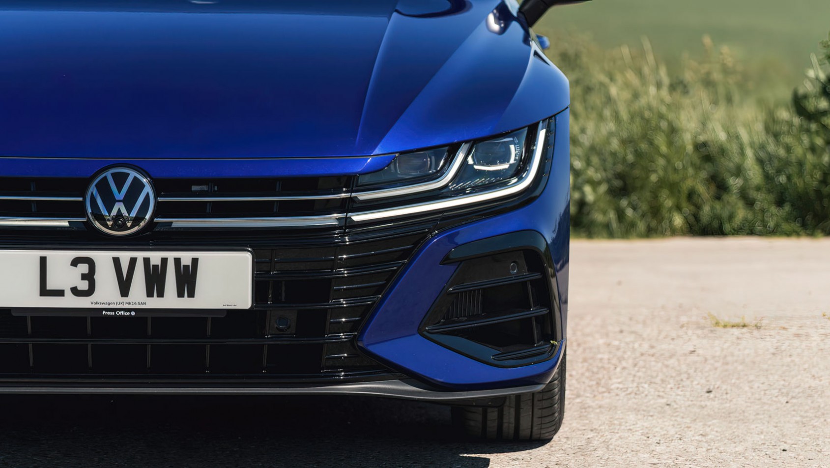 Volkswagen Arteon R przednie światła