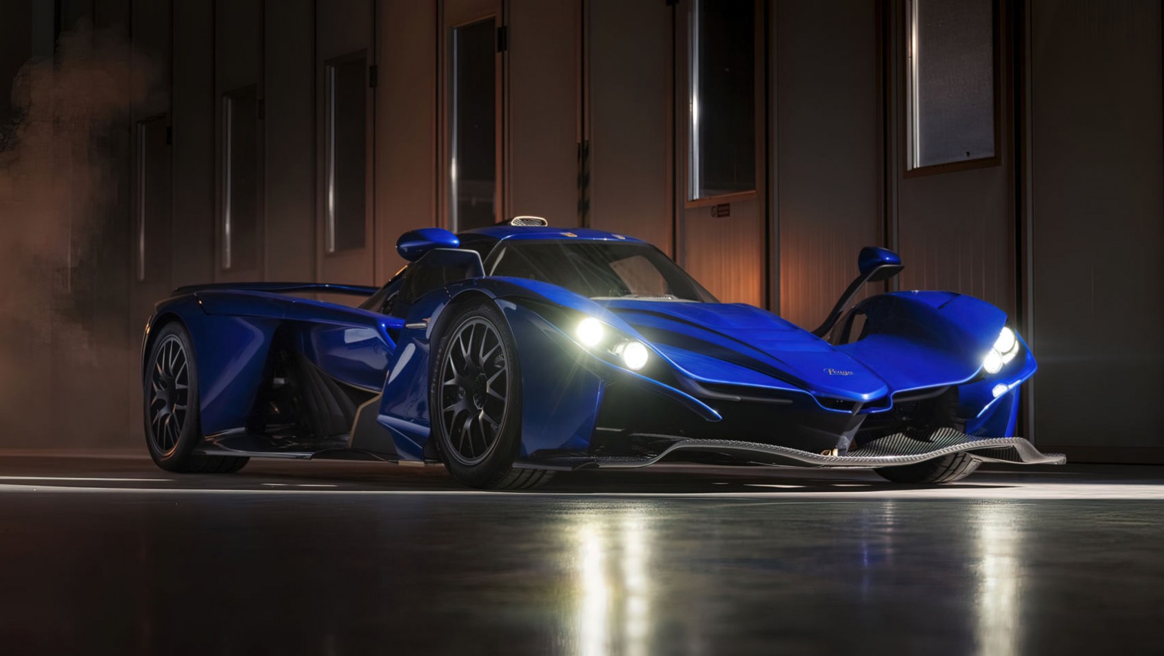 Praga Bohema z zapalonymi światłami