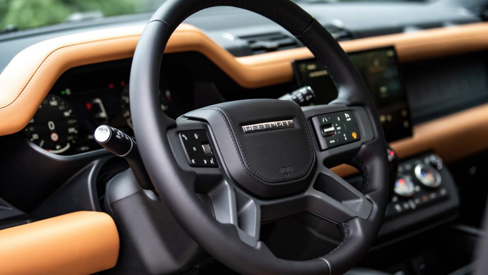 Land Rover Defender 130 - kierownica