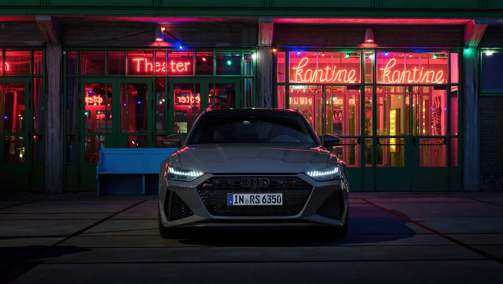 Audi RS6 performance - na tle neonów