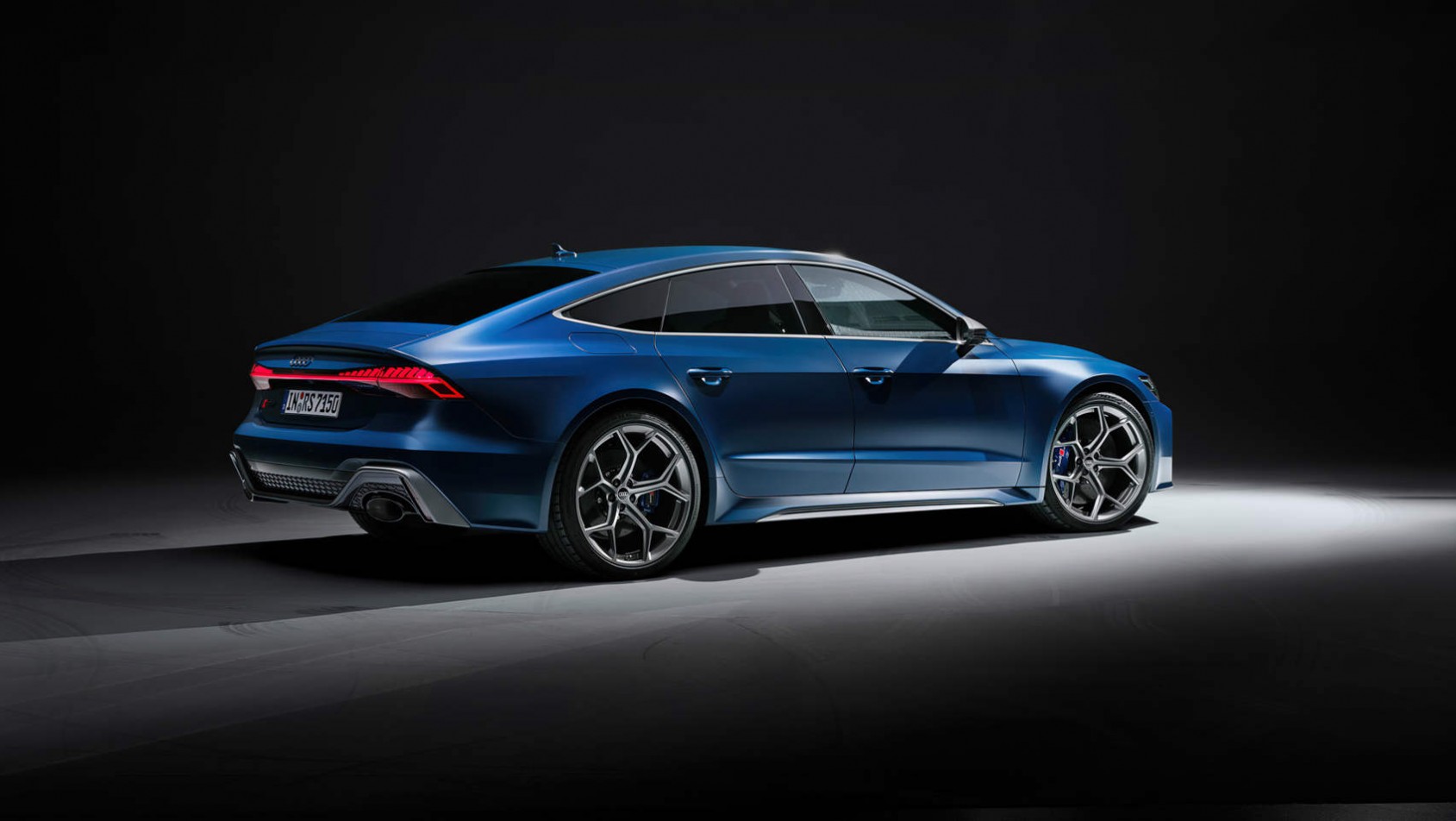 Audi RS7 performance - bok auta