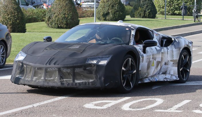 Nowe Ferrari SF90 Stradale