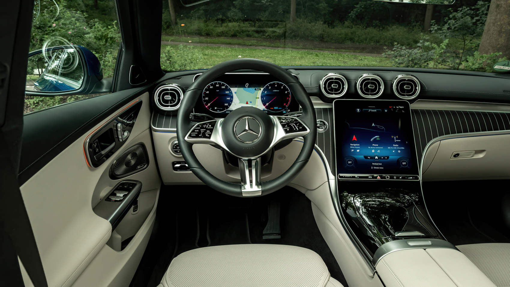 Mercedes-Benz C300d kombi - wnętrze