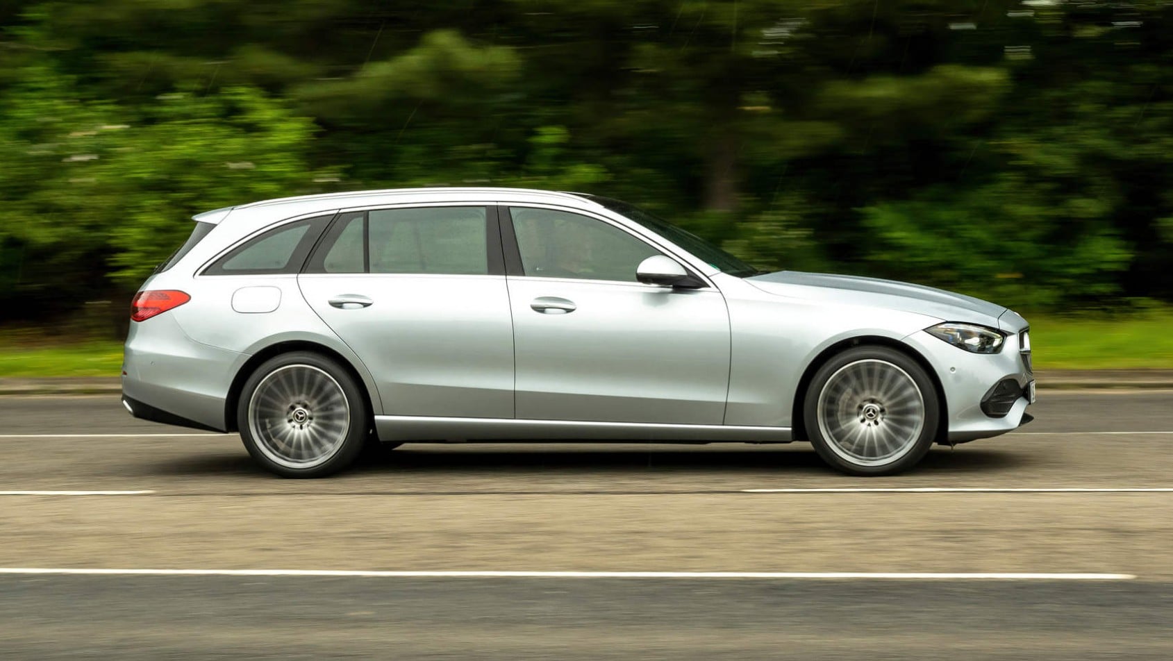 Mercedes-Benz C300d kombi - linia auta