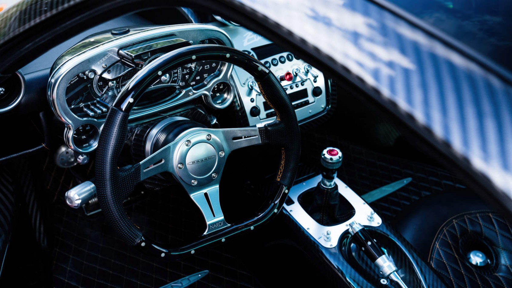 Pagani Zonda F test – wnętrze i kierownica Nardi