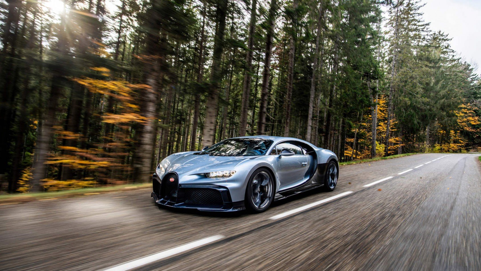 Bugatti Chiron Profilée prawy przód dynamiczne