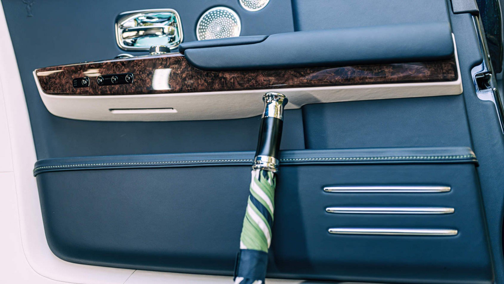 Rolls-Royce Phantom EWB - parasolka