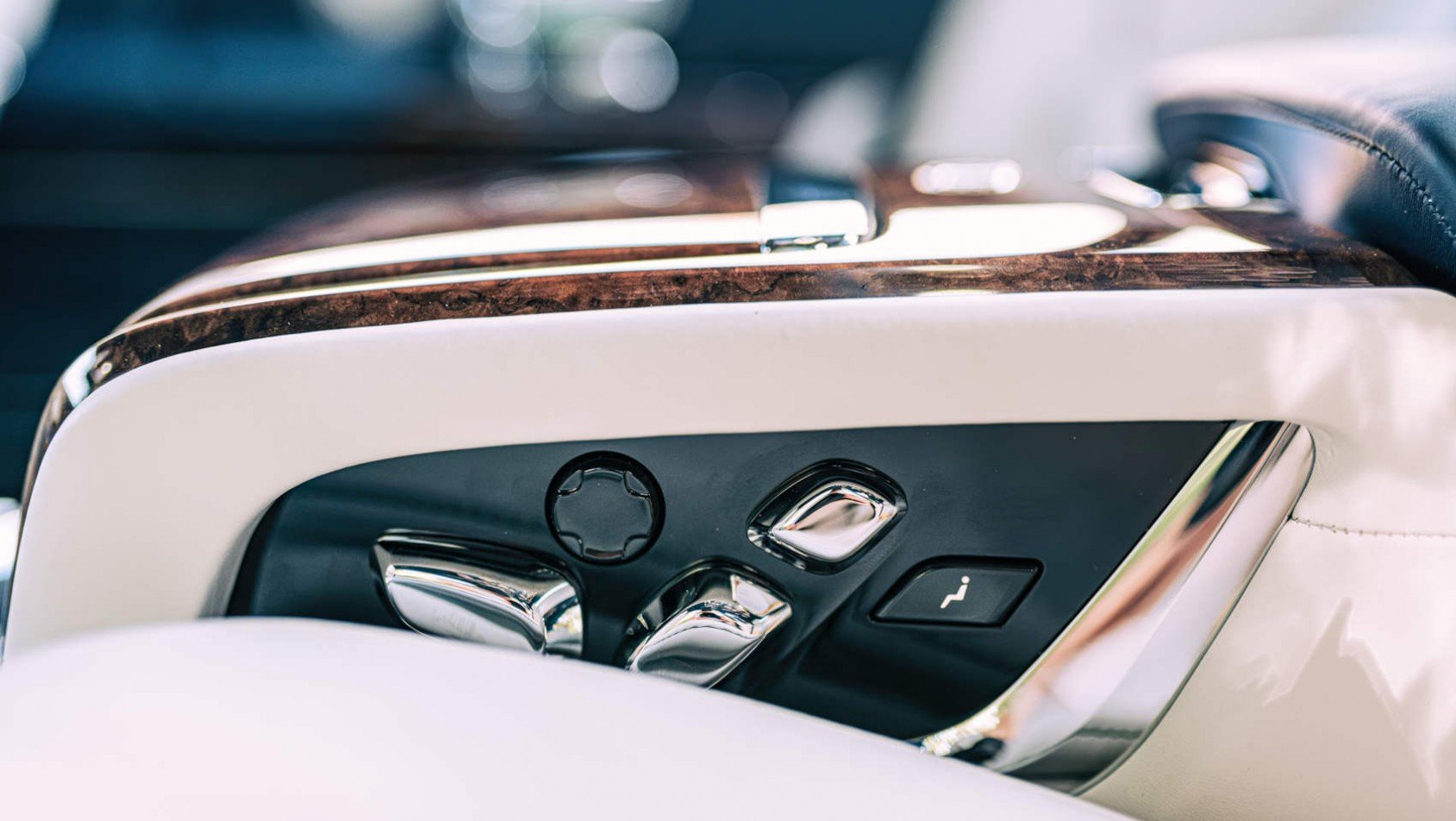 Rolls-Royce Phantom EWB - regulacja foteli