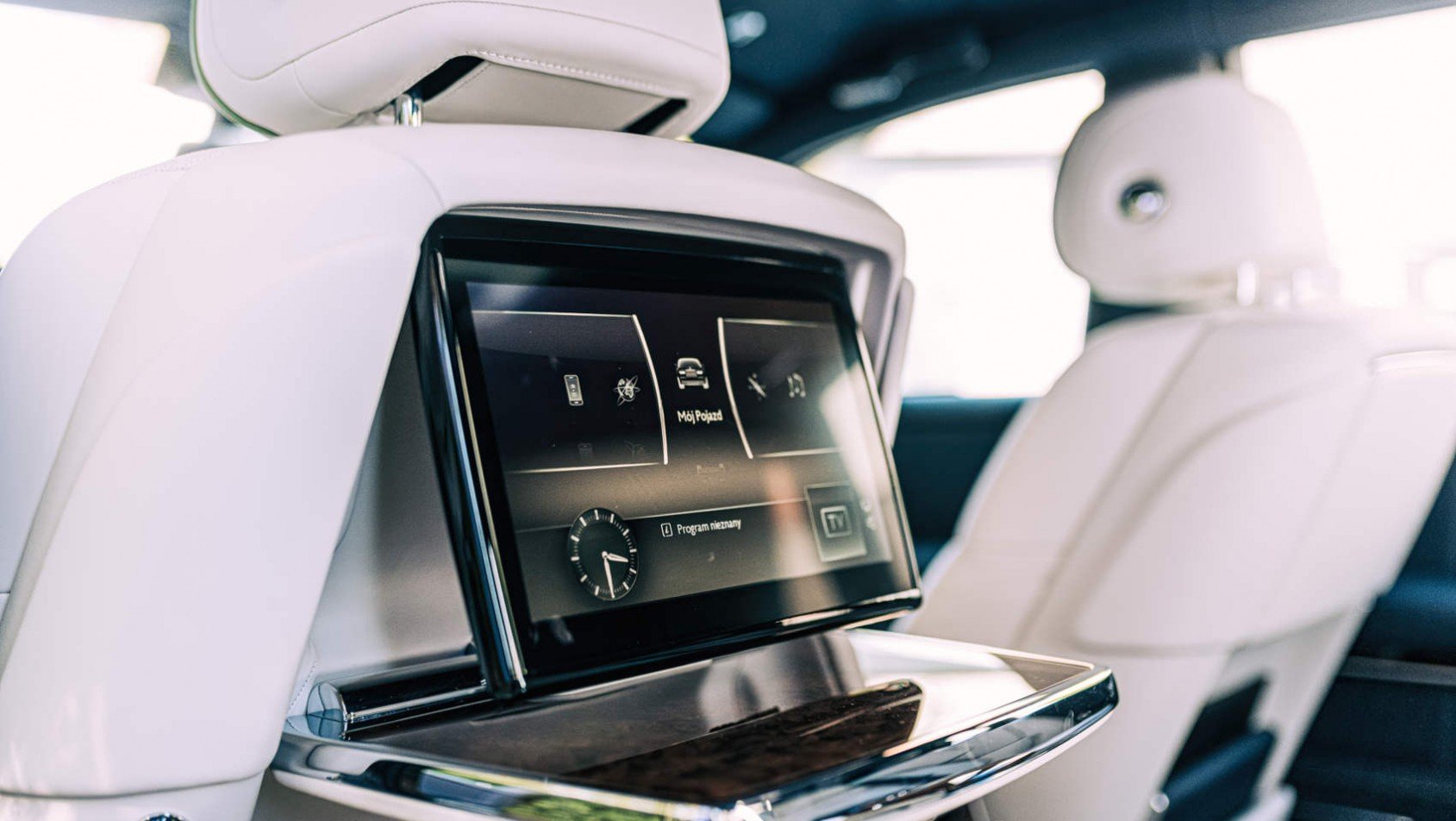 Rolls-Royce Phantom EWB - ekran