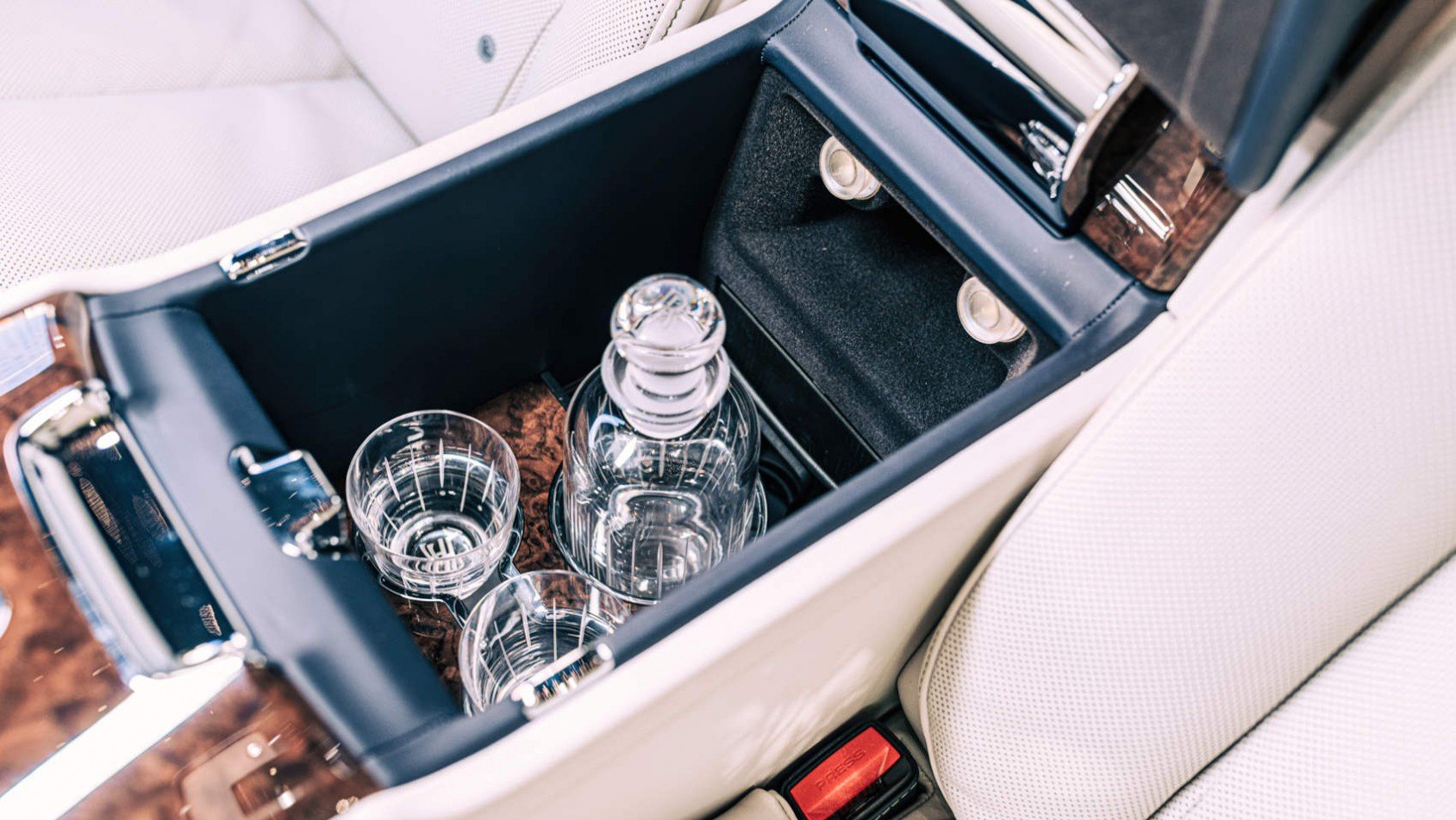 Rolls-Royce Phantom EWB - barek