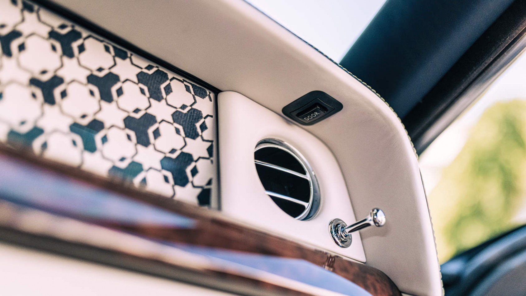 Rolls-Royce Phantom EWB - detale wnętrza