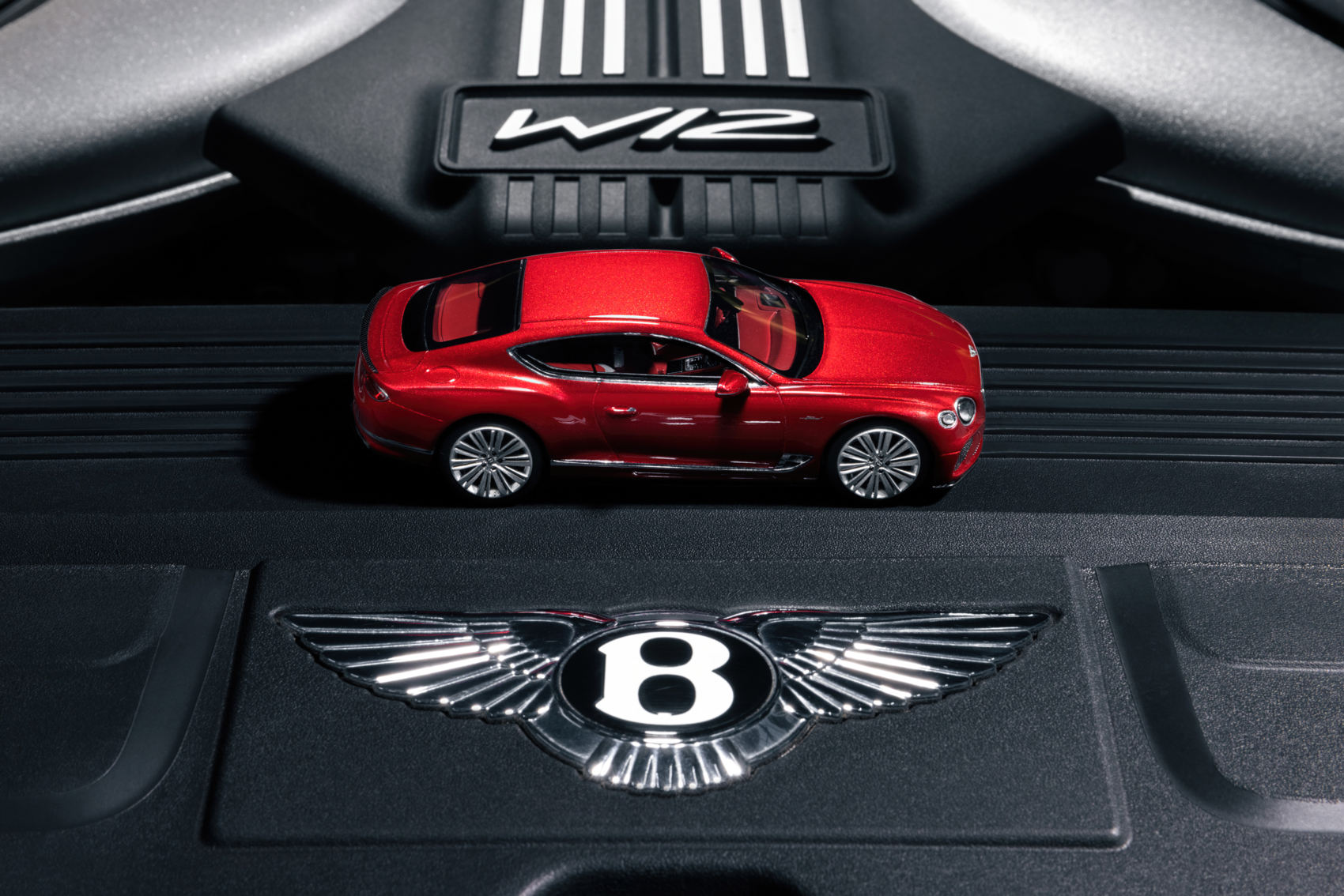 Bentley W12 silnik
