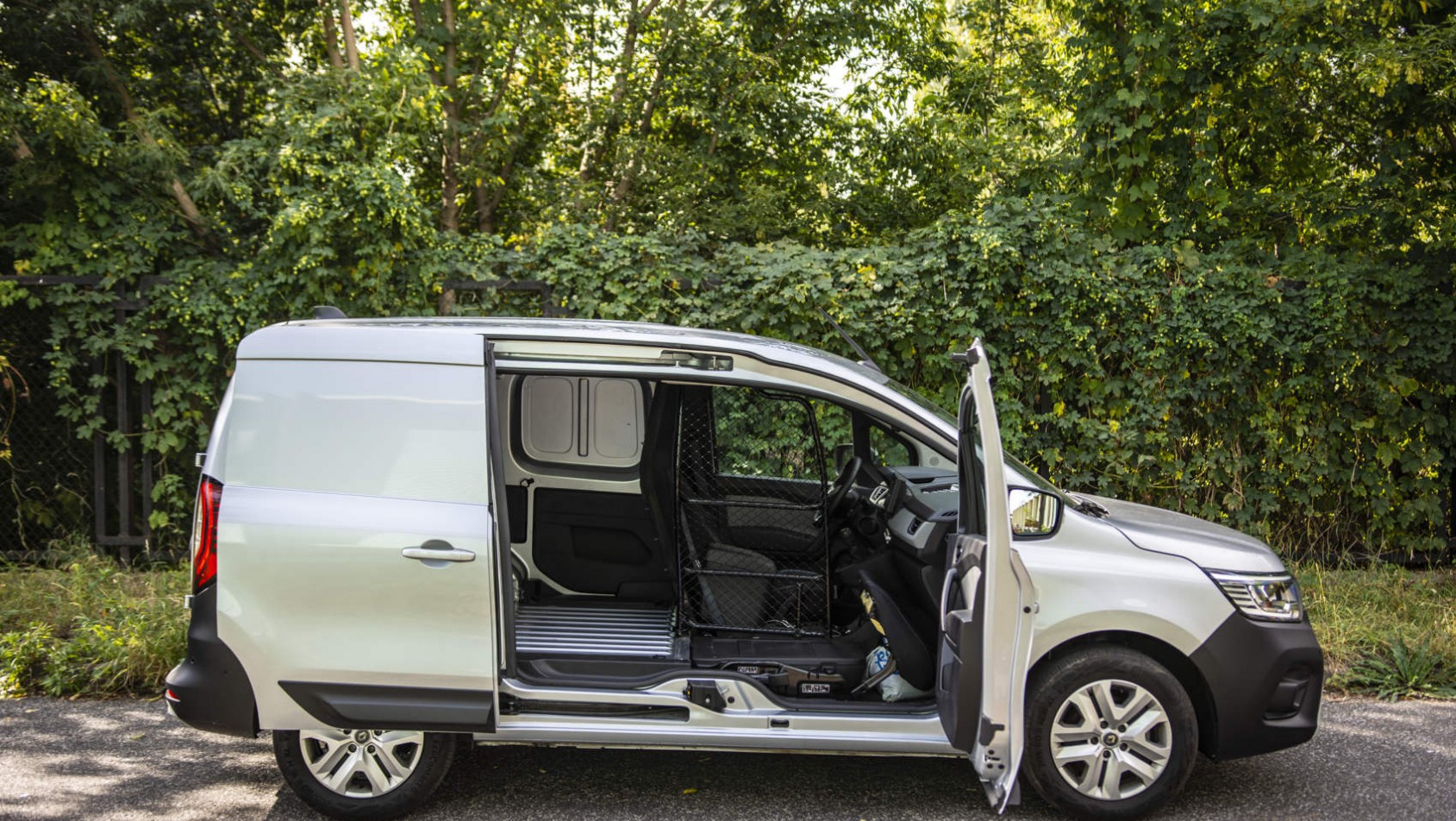 Renault Kangoo Renault Kangoo - open sesame