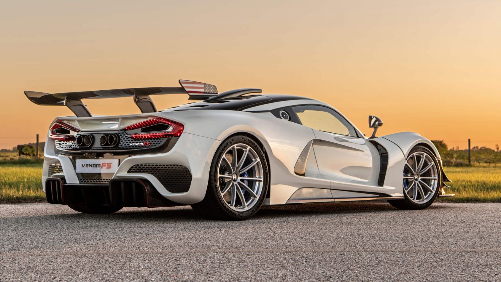 Hennessey Venom F5 Revolution - widok z tyłu