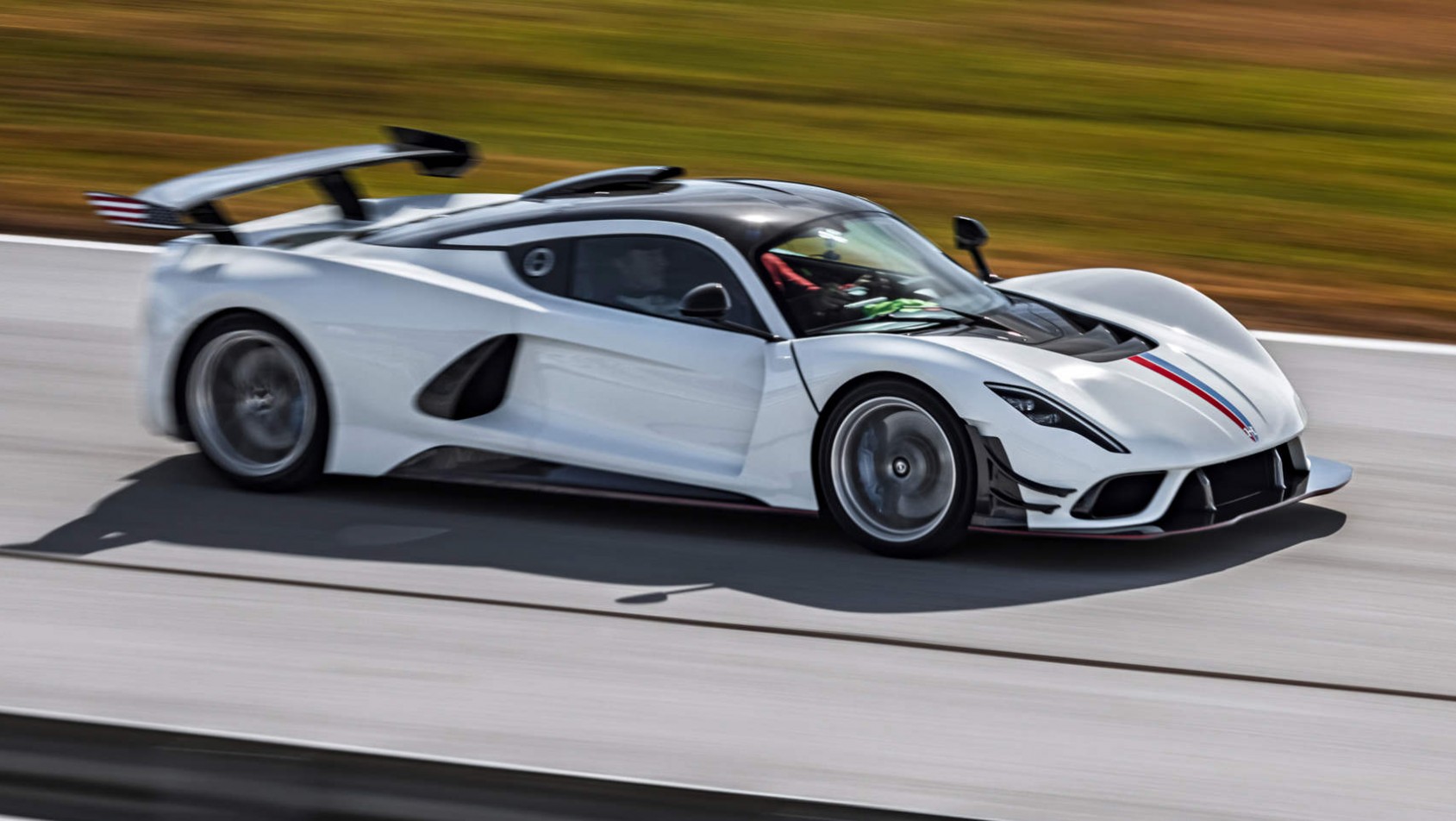 Hennessey Venom F5 Revolution - dynamiczne ujęcia
