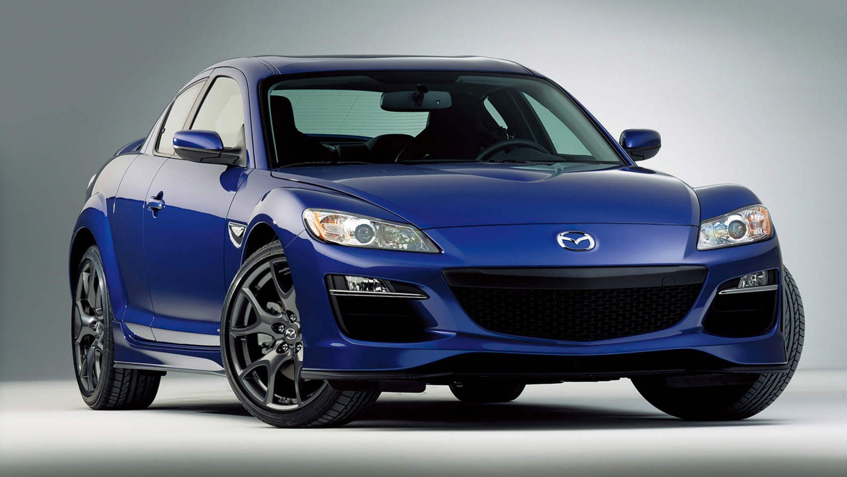 Mazda RX-8  Mazda RX-8 z silnikiem Wankla