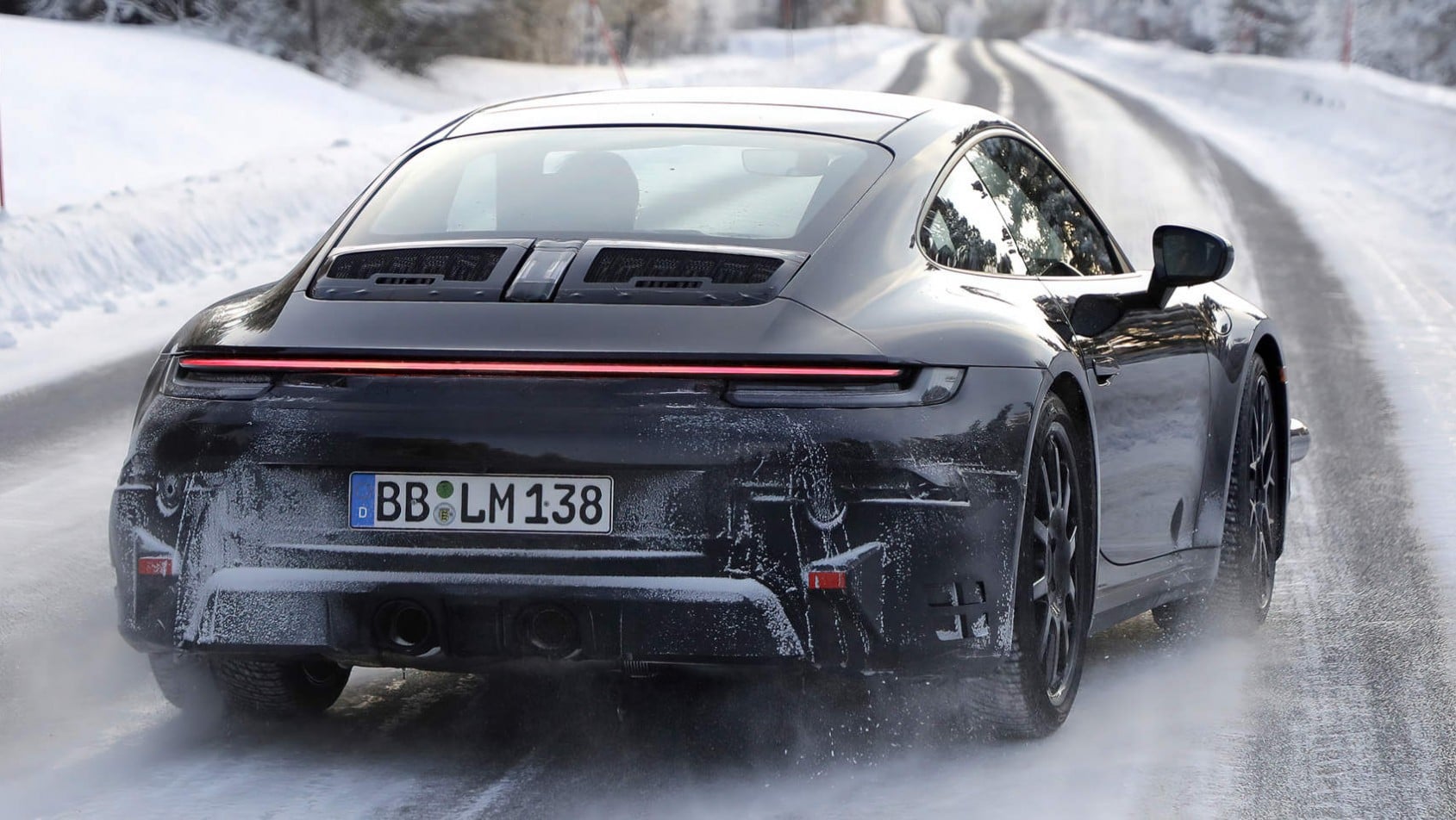 Porsche 992.2 - tył