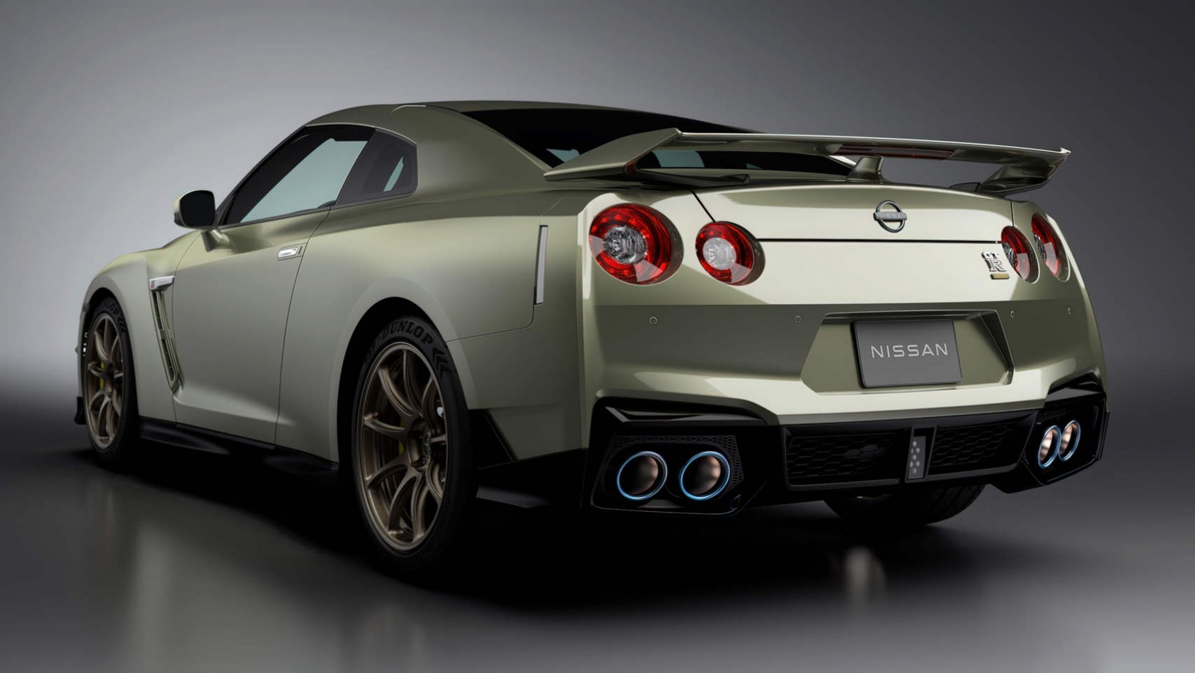 Nissan GT-R tył zbliżenie