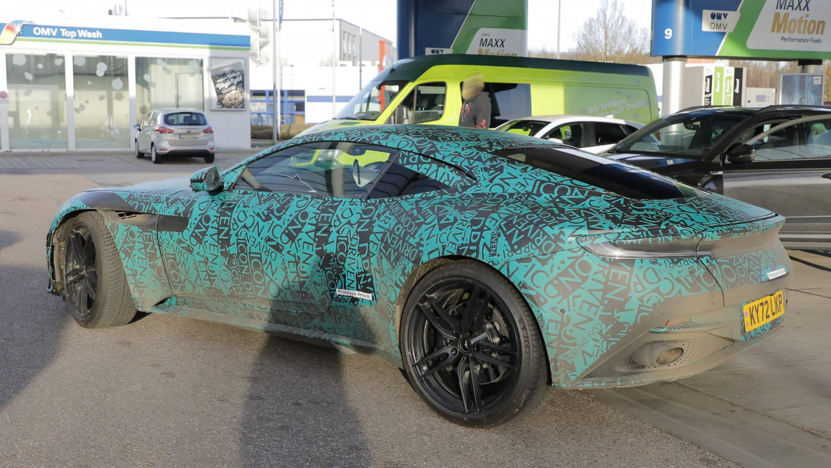 Aston Martin DB12 Aston Martin DB12 lewy narożnik