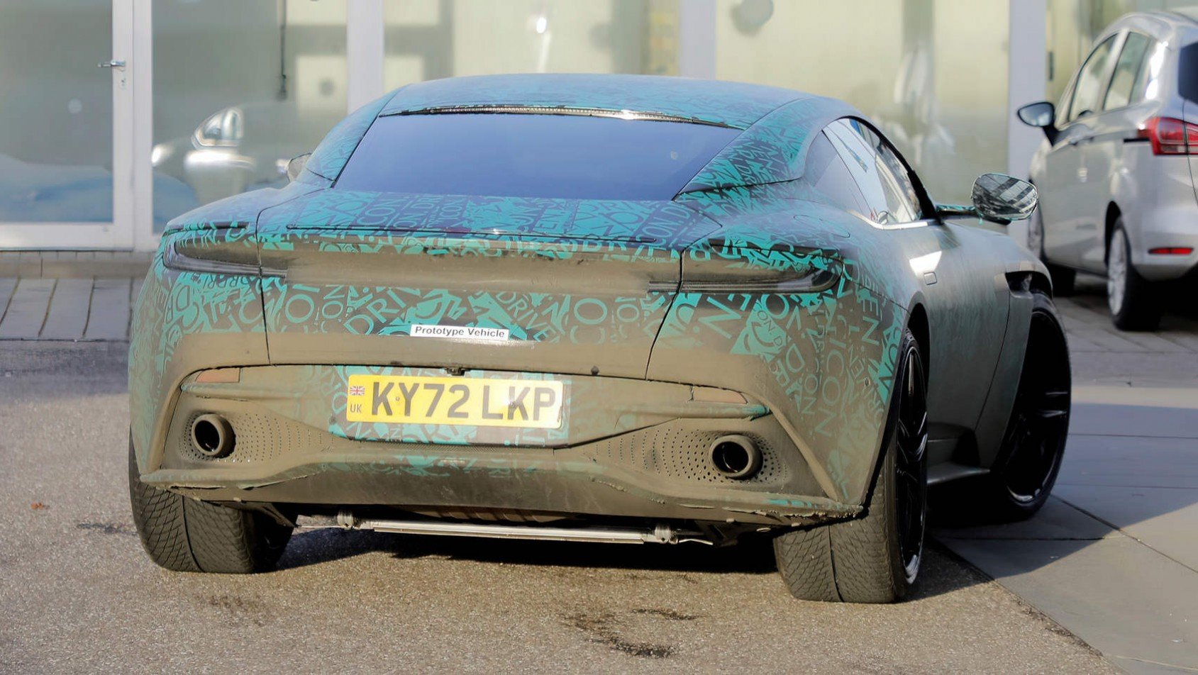Aston Martin DB12 Aston Martin DB12 tył