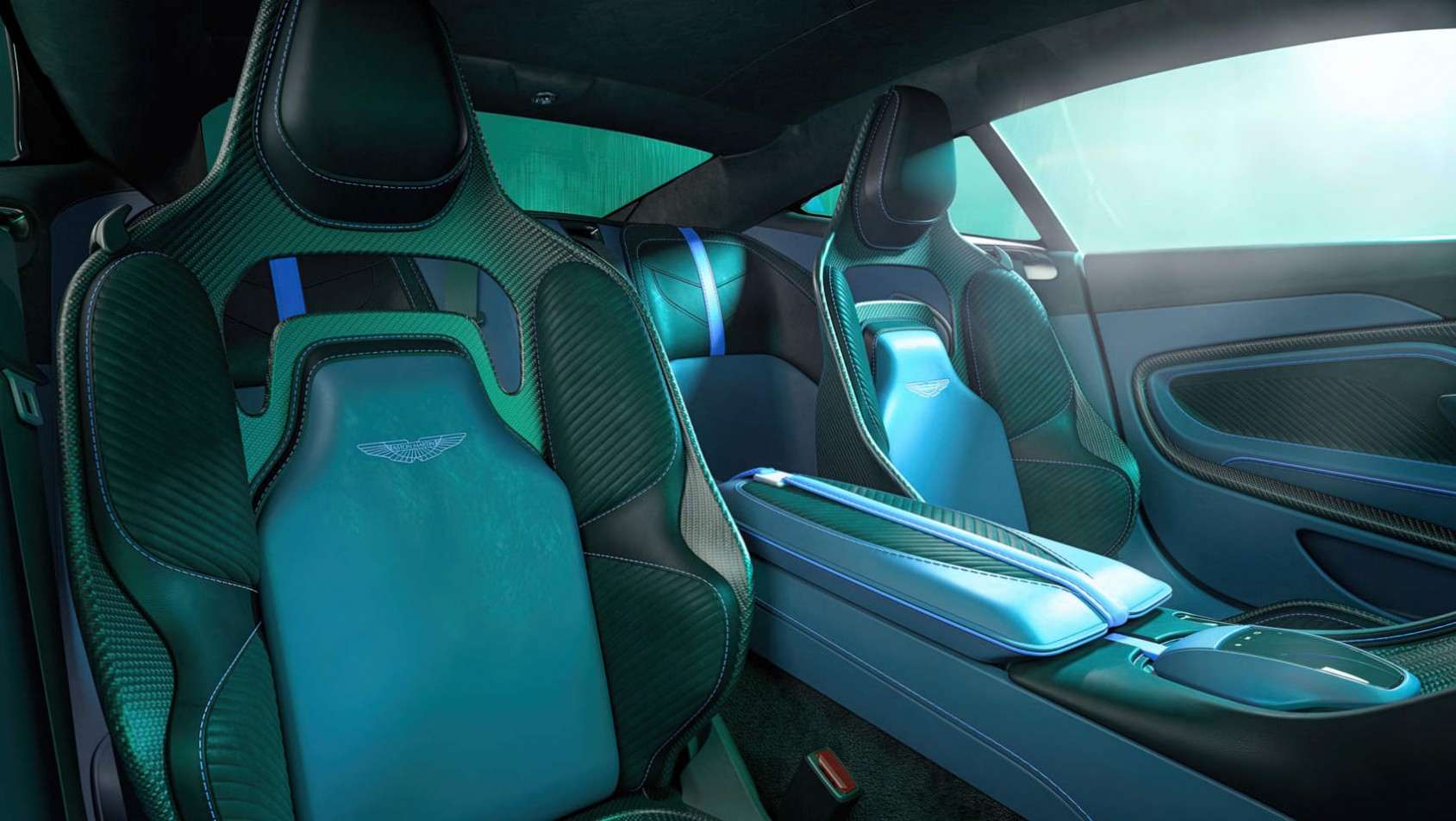 Aston Martin DBS 770 Ultimate Aston Martin DBS 770 Ultimate - fotele