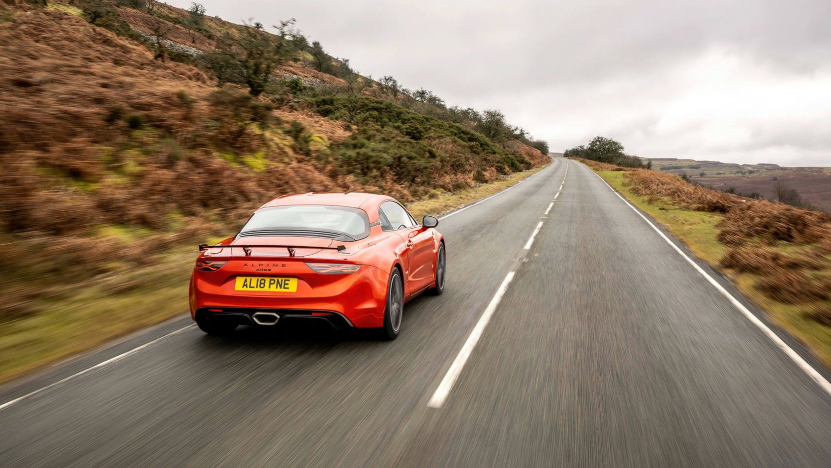 2023 Alpine A110S prawy tył dynamicznie
