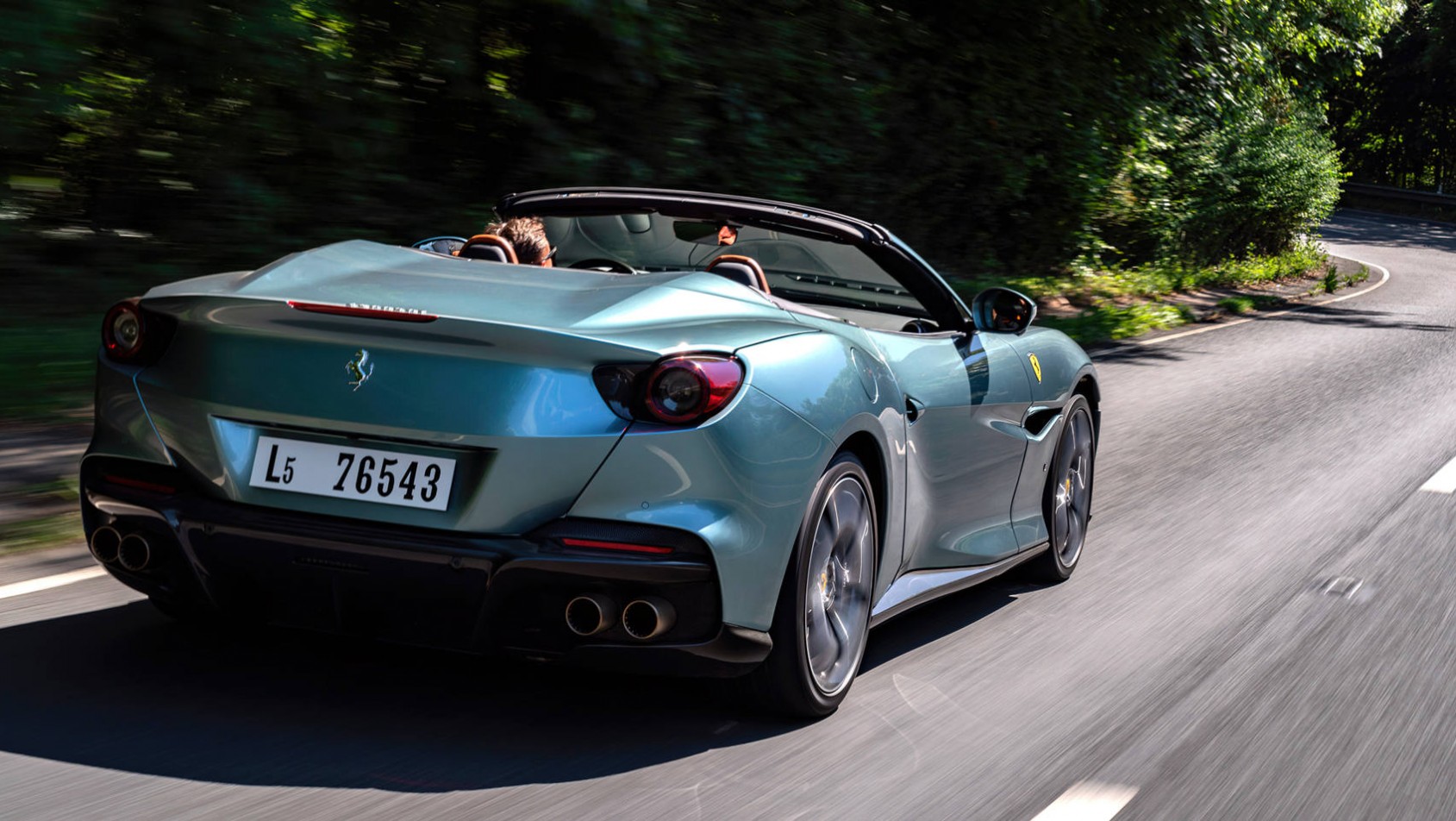 Ferrari Portofino M tył dynamiczne