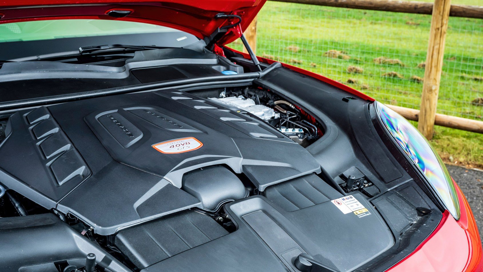 Porsche Cayenne GTS - silnik