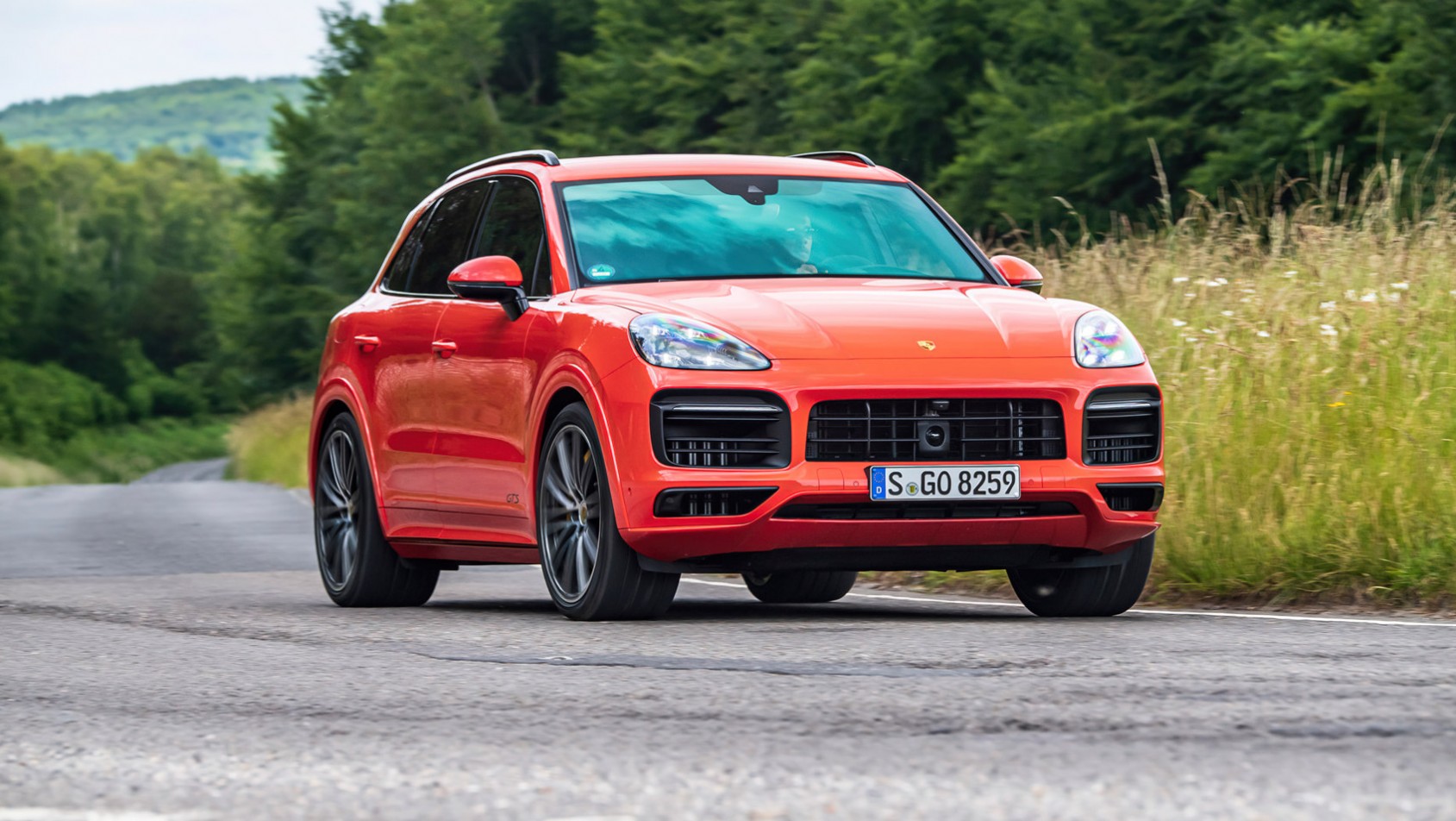 Porsche Cayenne GTS prawy przód