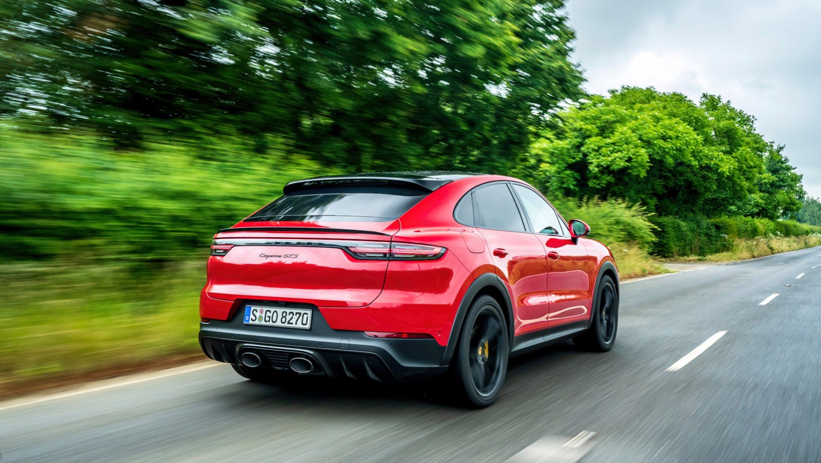 Porsche Cayenne GTS Coupe prawy tył dynamiczne