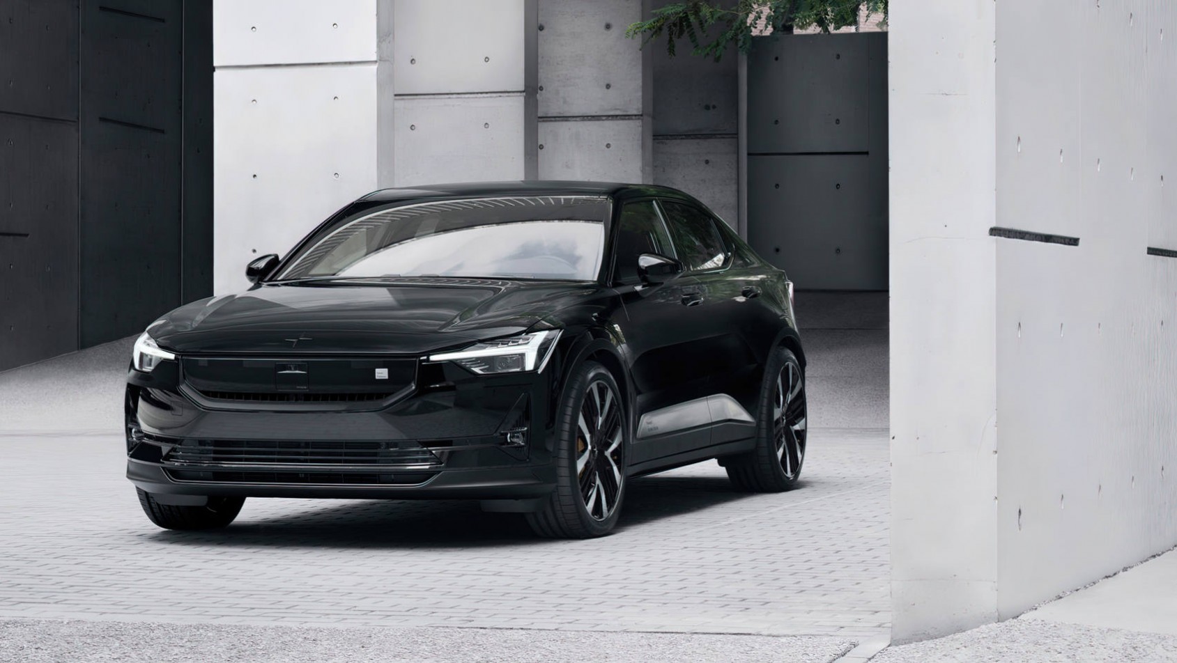 Polestar 2 Polestar 2 MY2024 lewy przód czarny