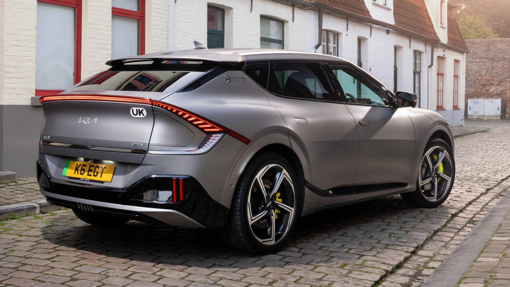 Kia EV6 GT prawy tył statycznie