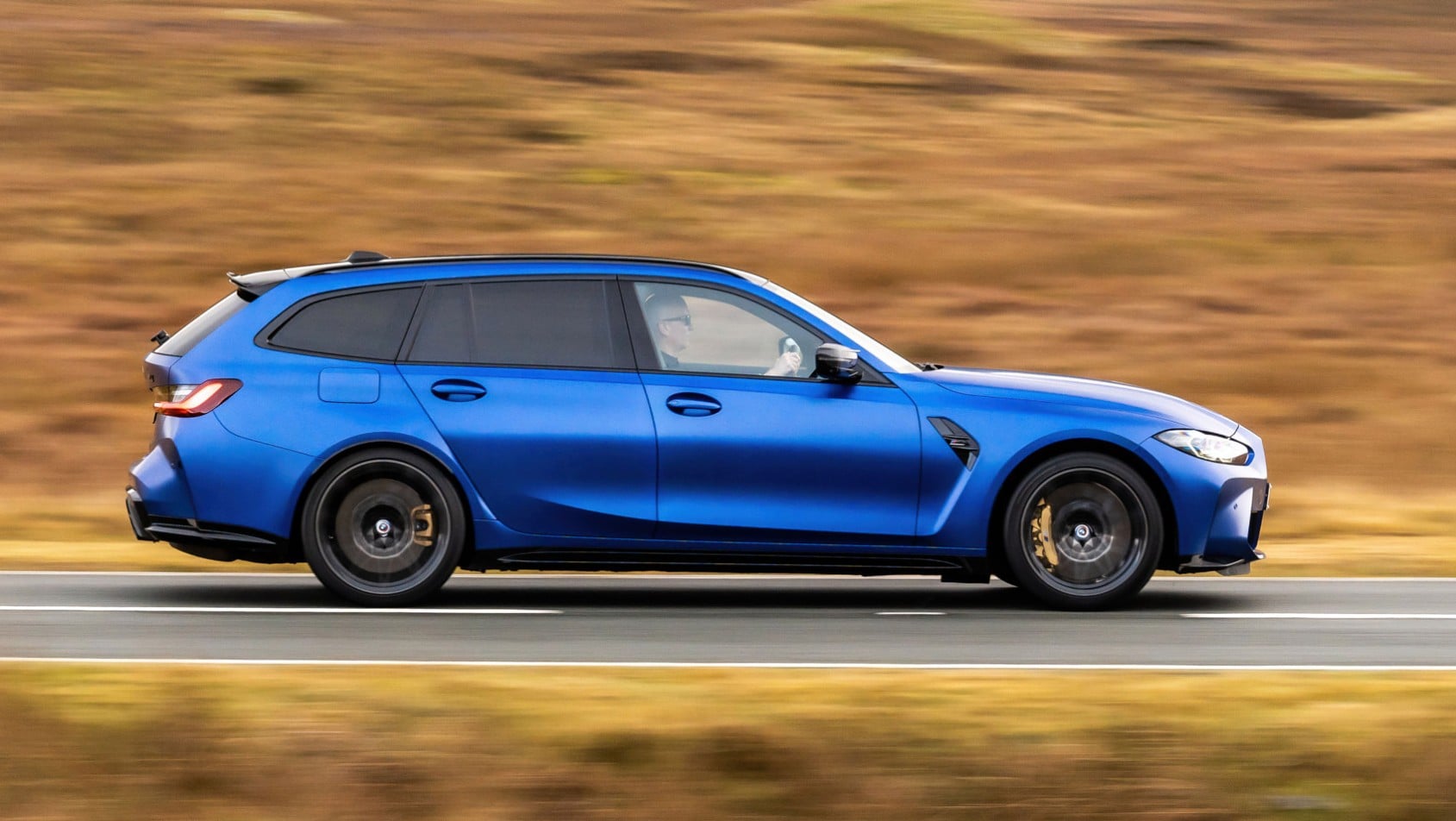 BMW M3 Touring profil prawy dynamiczne