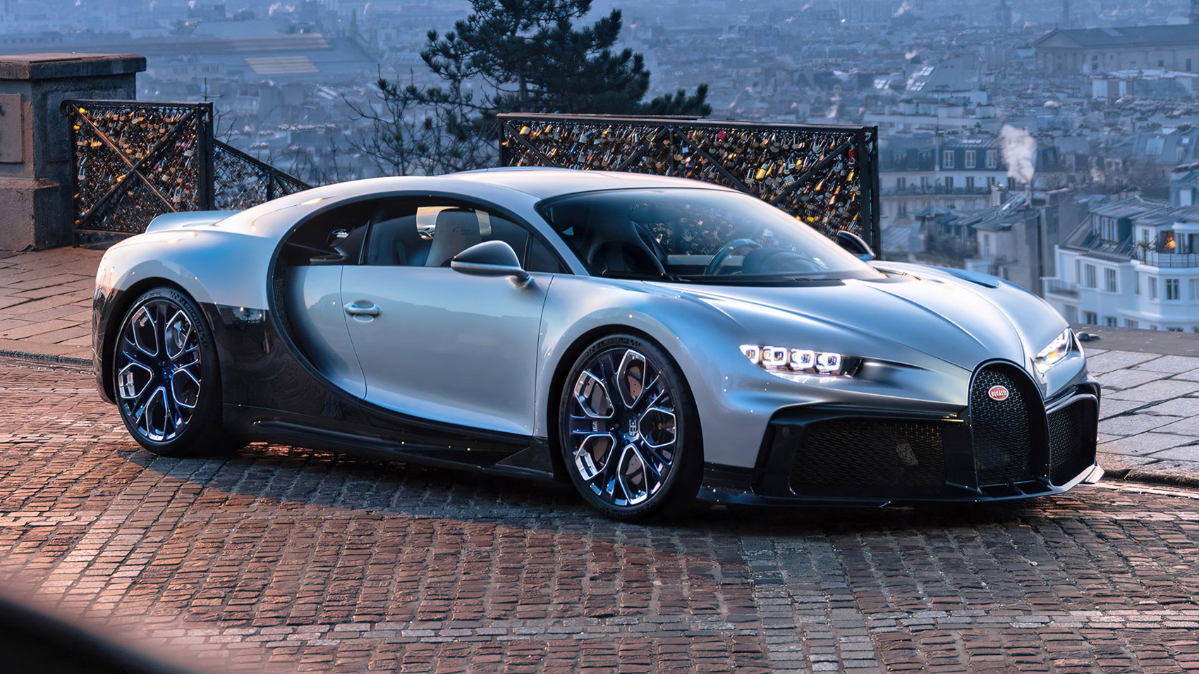 Bugatti Chiron Profilée w Paryżu