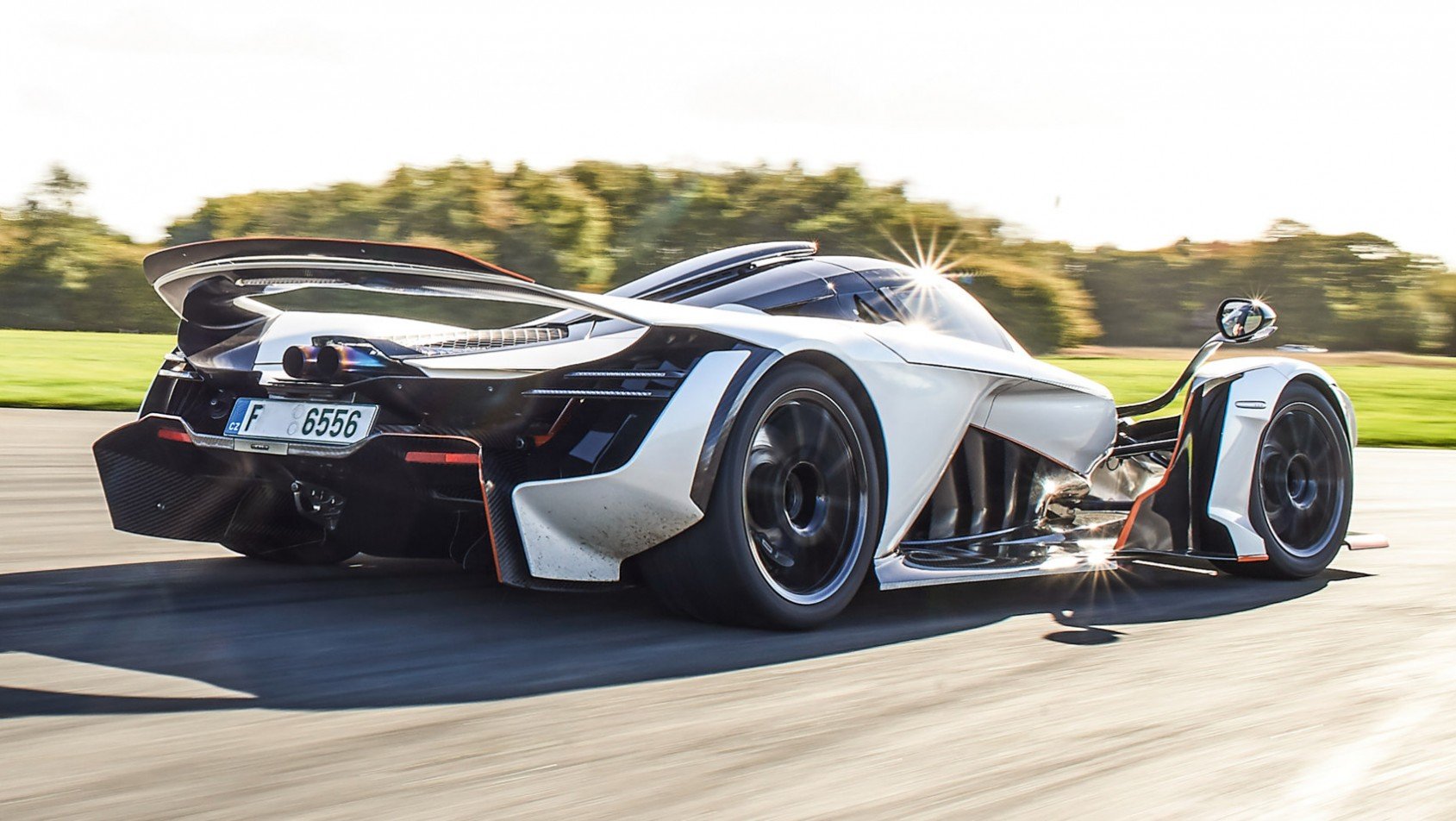 Praga Bohema prawy tył