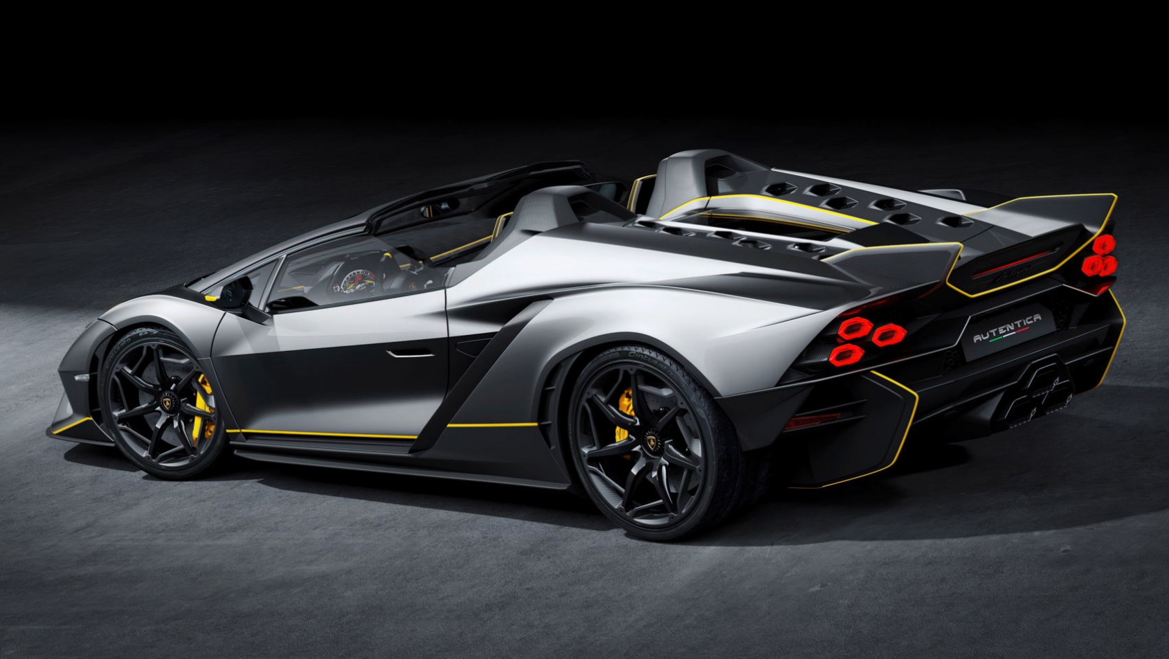 Lamborghini Autentica lewy tył