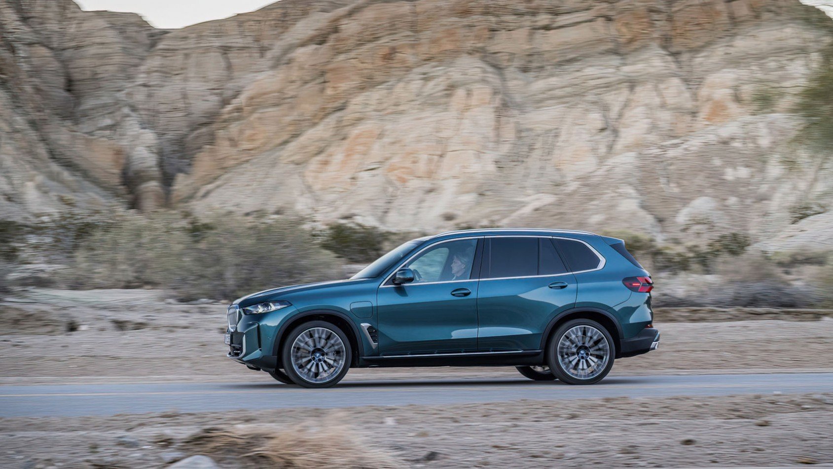 2023 BMW X5 profil lewy