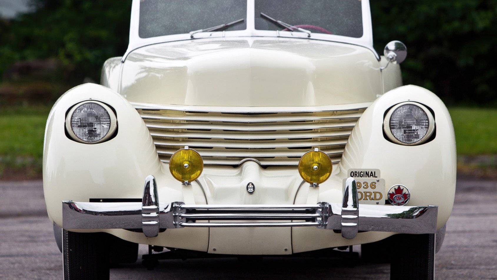 Cord 810/812 Cord 810/812 podnoszone lampy