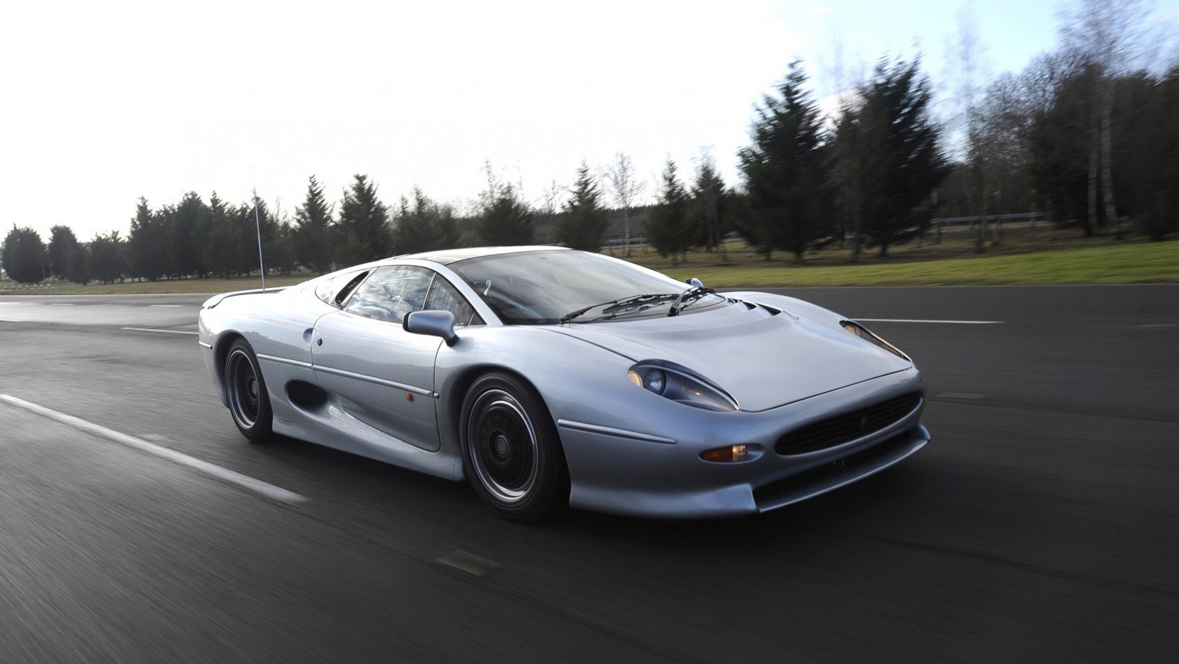 Jaguar XJ220 Jaguar XJ220 sylwetka