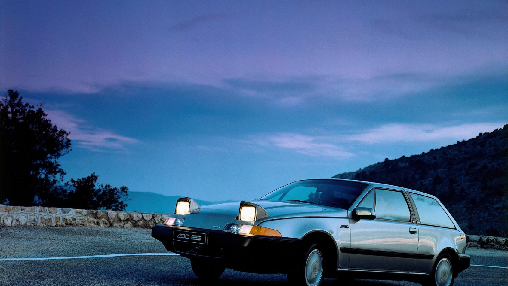 Volvo 480 Volvo 480 przednie światła