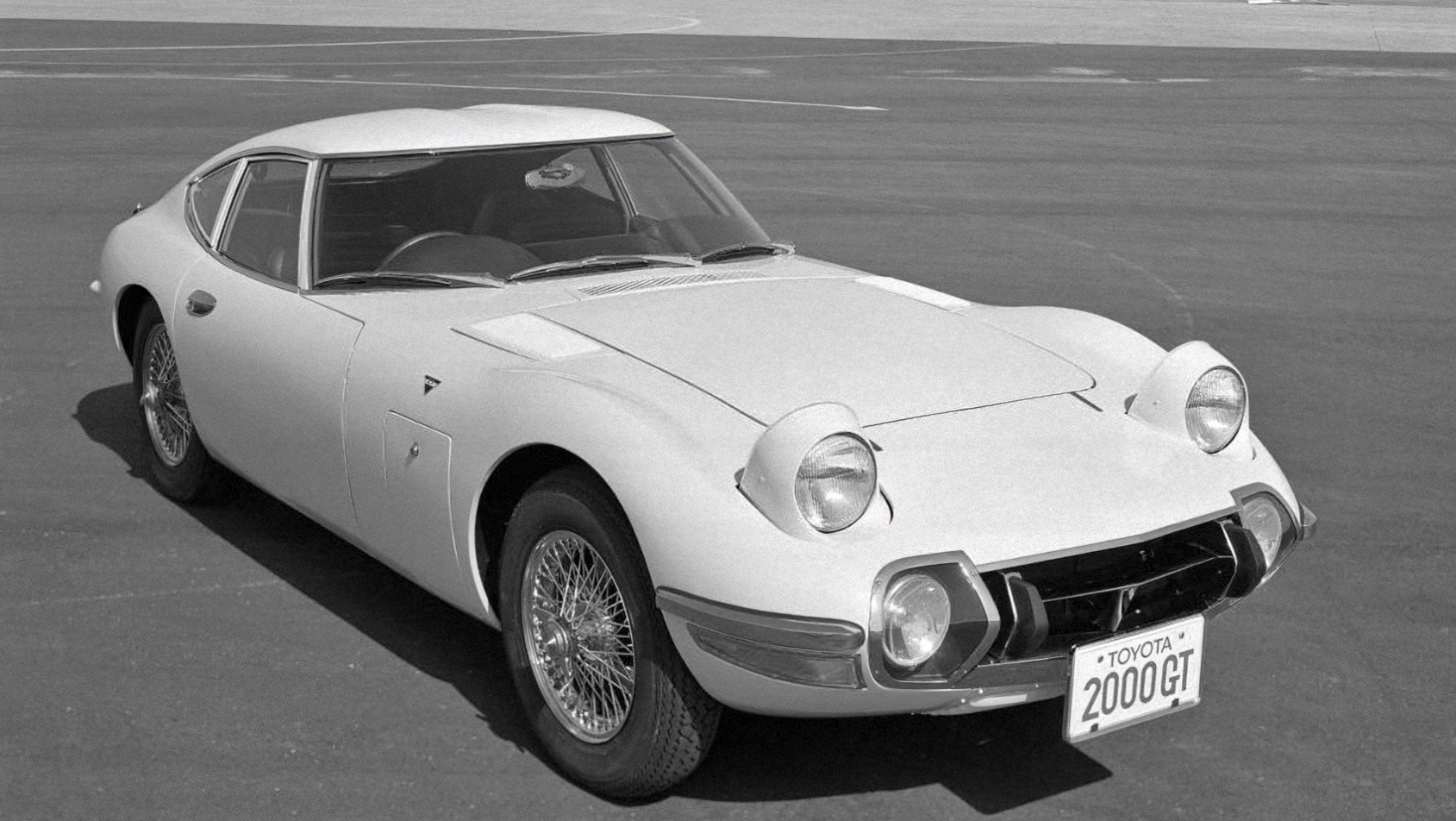 Toyota 2000GT Toyota 2000GT headlights