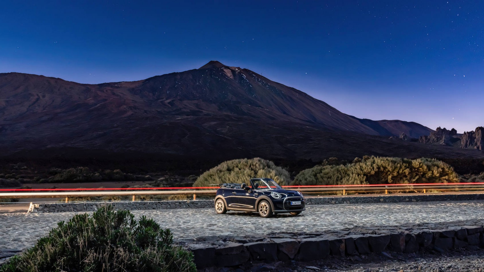 Mini Cooper SE Convertible oddalenie przód