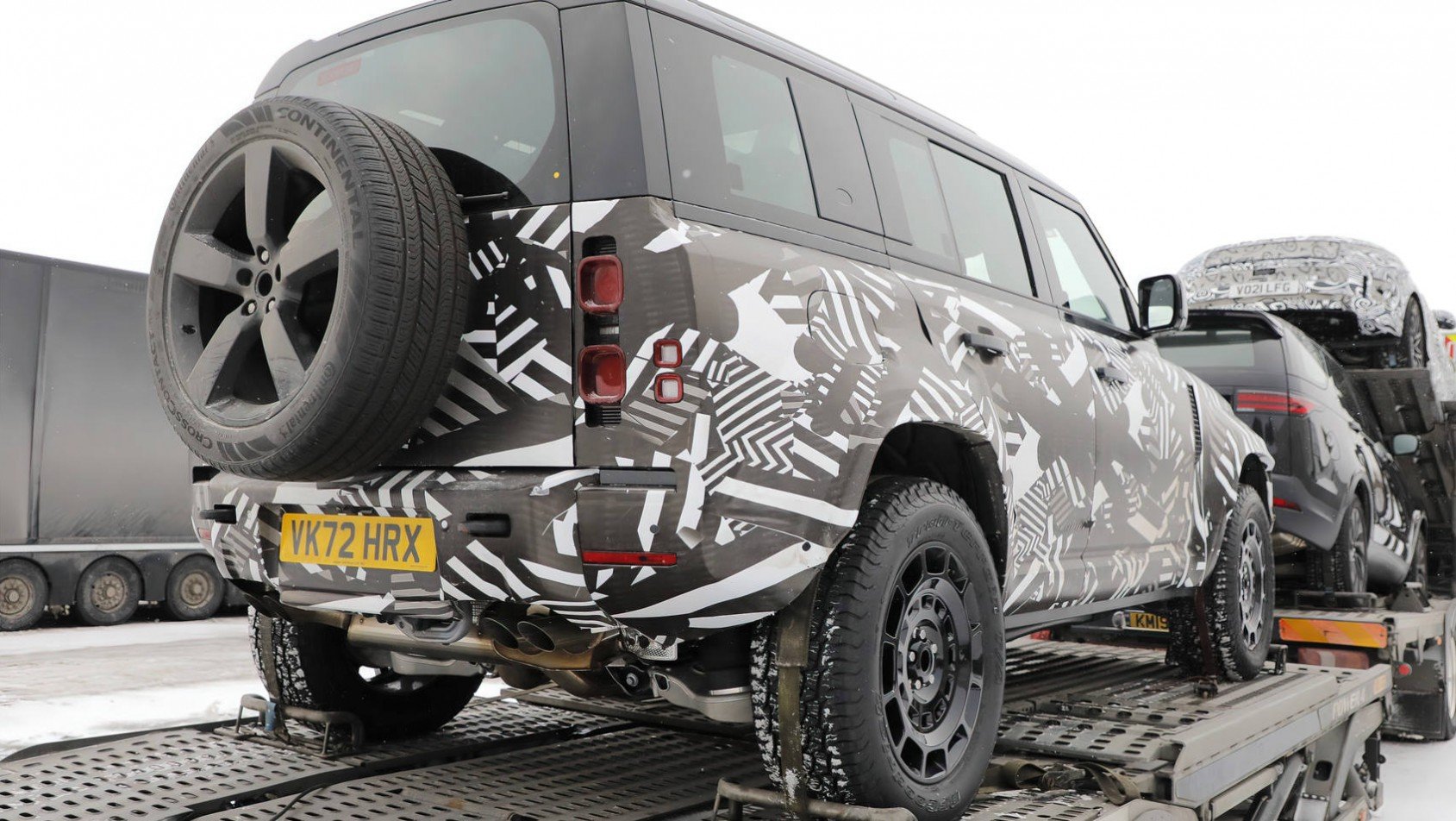Land Rover Defender SVR testy