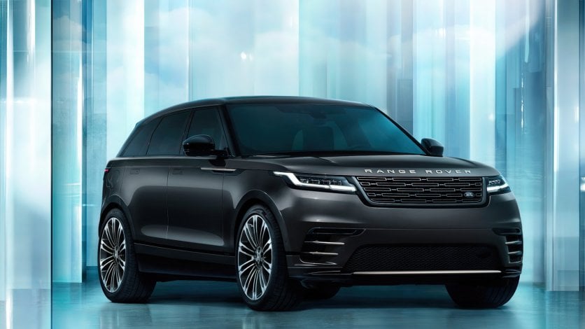 2024 Range Rover Velar lifting