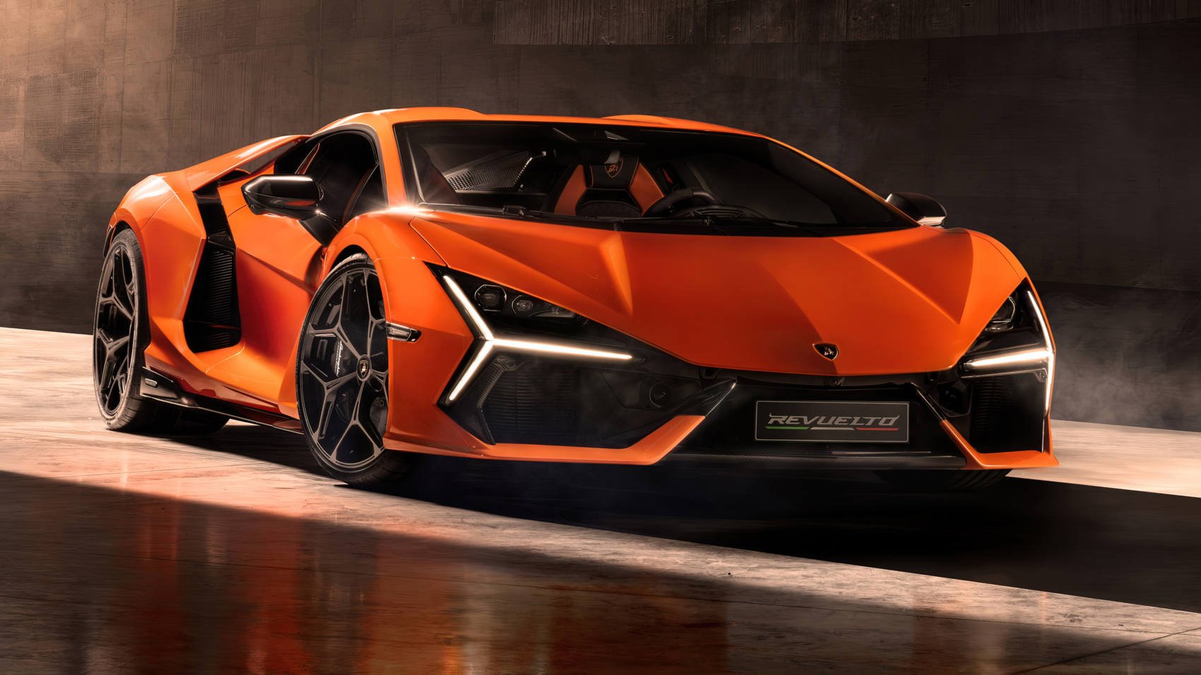 Lamborghini Revuelto przedni pas