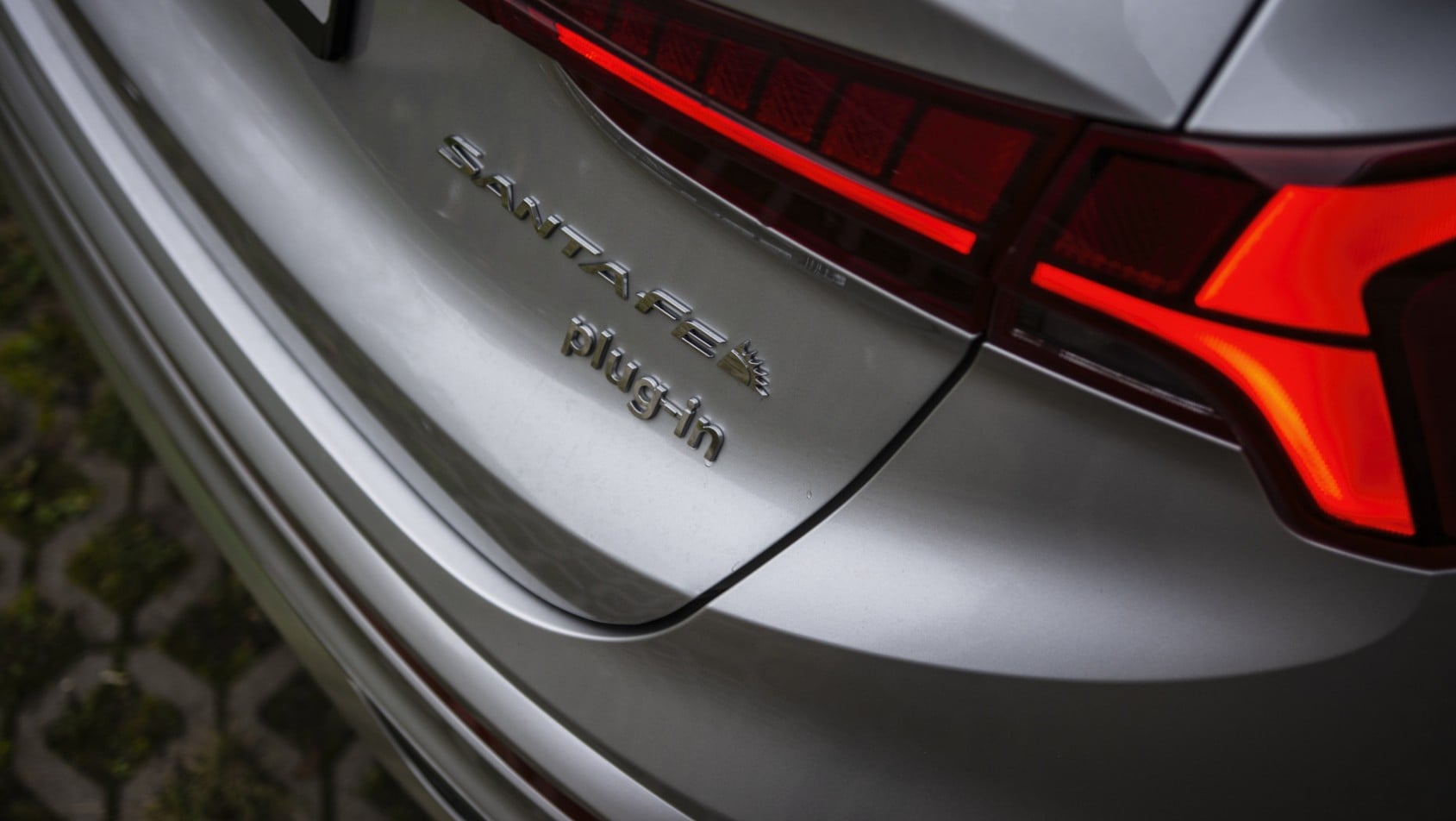 Hyundai Santa Fe PHEV detal