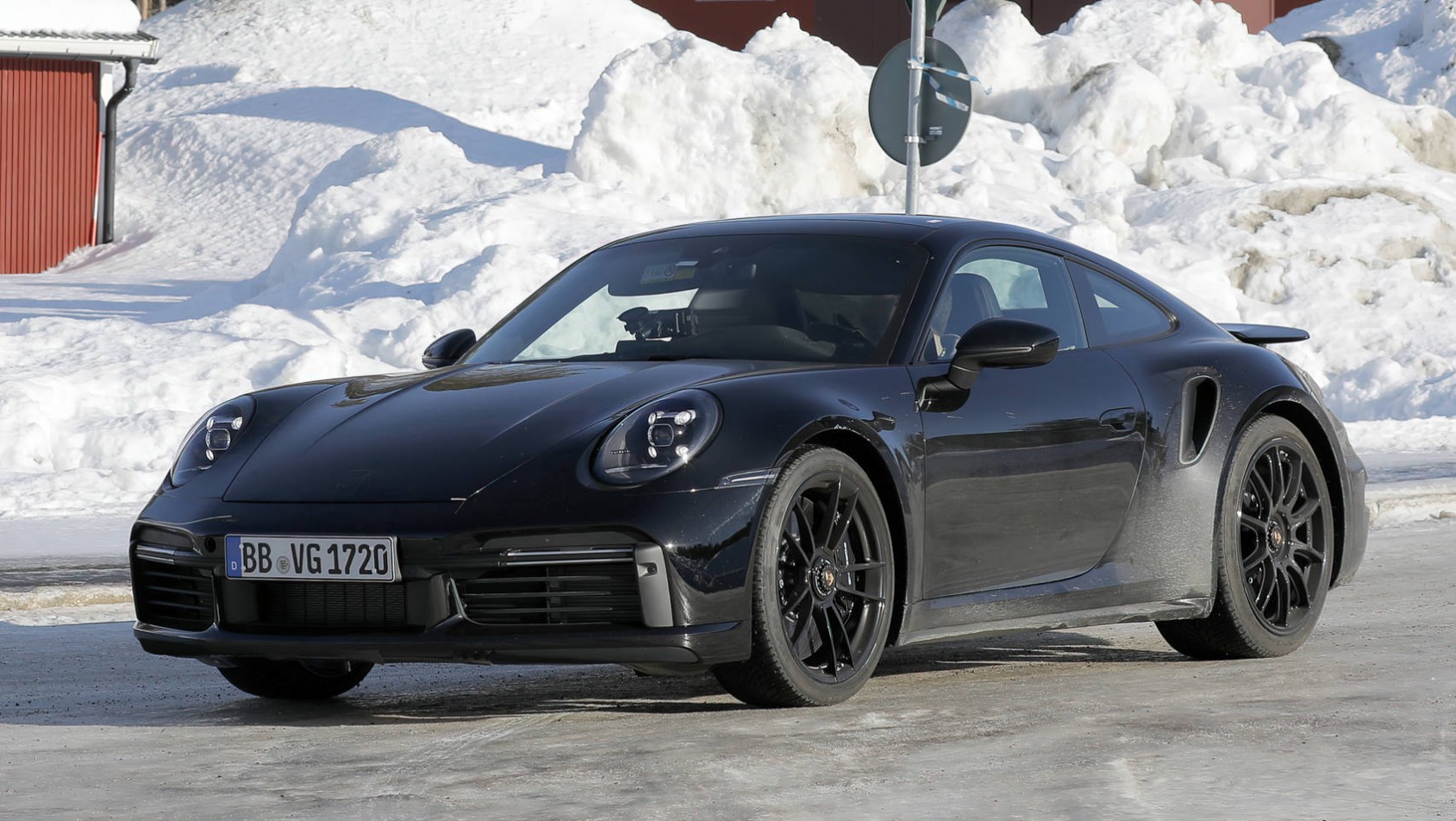 Porsche 911 (992.2) Turbo spyshot testy zimowe