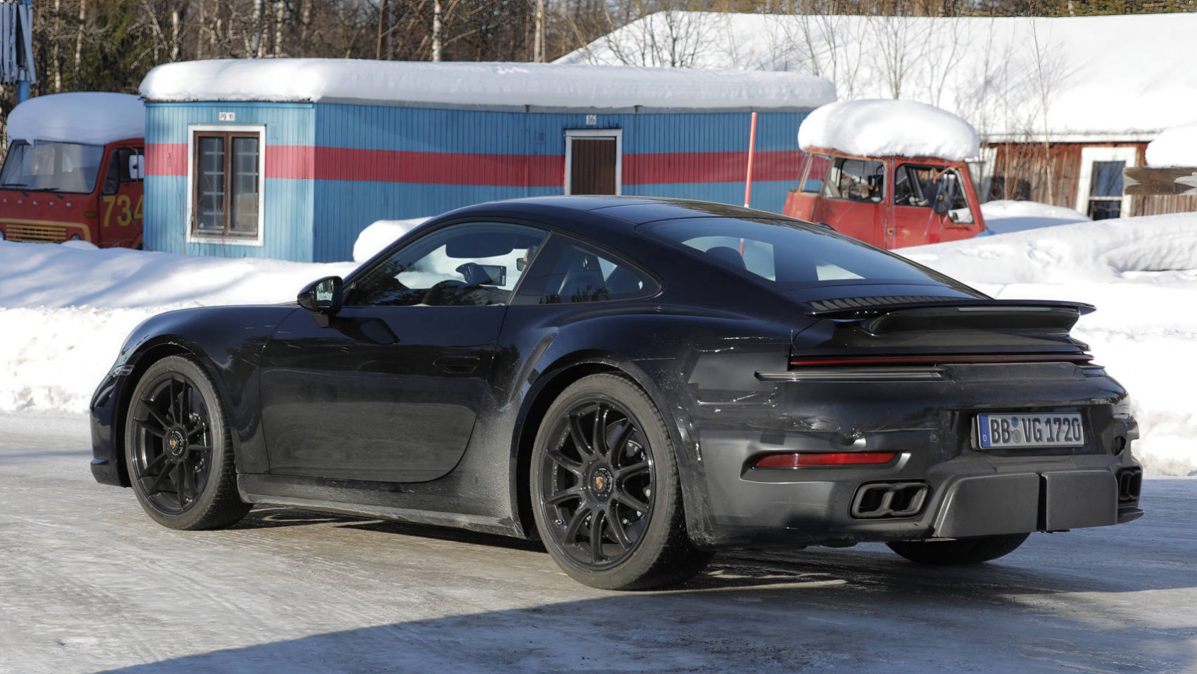 Porsche 911 (992.2) Turbo spyshot lewy tył